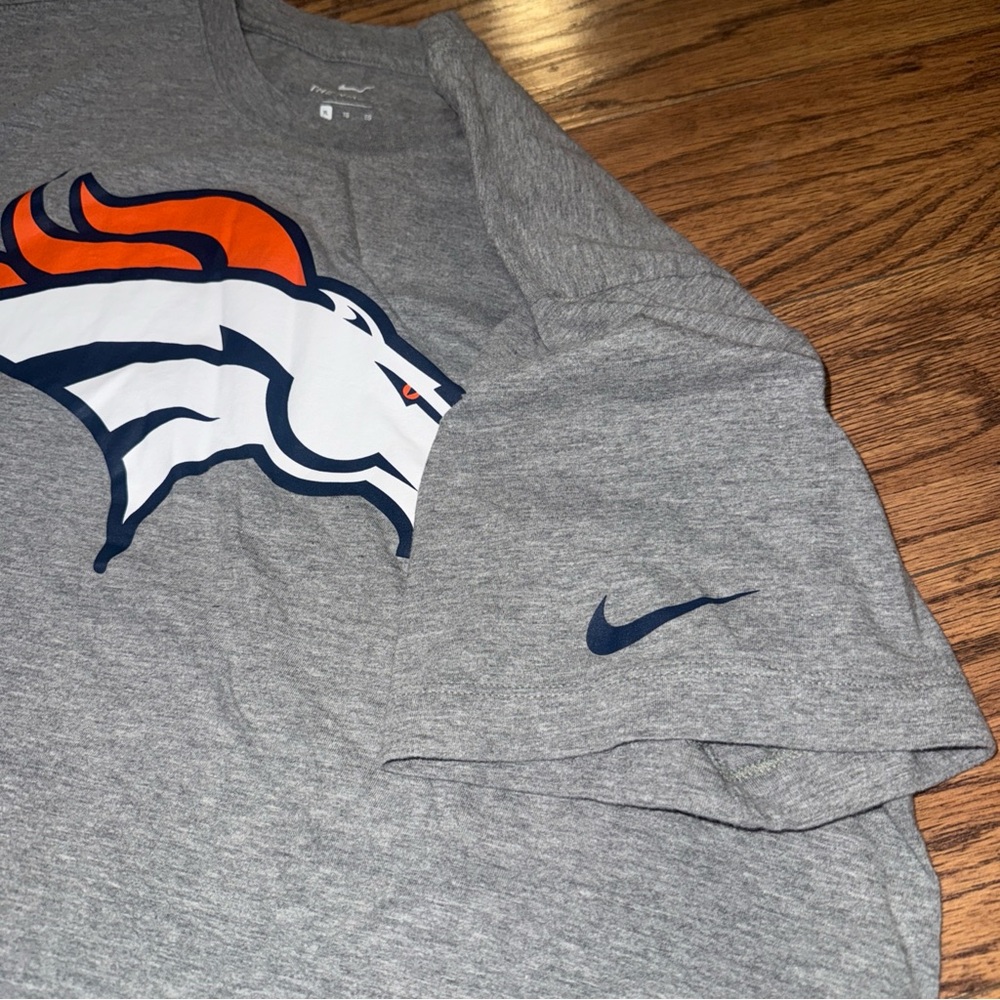 Denver Broncos Men’s Extra Large Nike XL Dri Fit Short Sleeve T Shirt NWOT - Picture 4 of 6